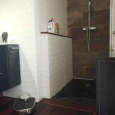 Casa de hóspedes Chambre Double Privee - Echoppe Partagee